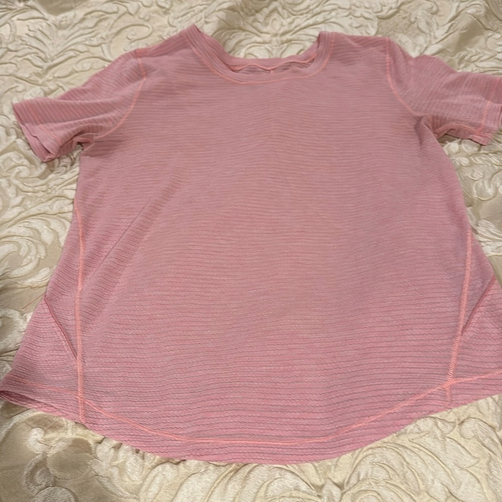 Lululemon Athletica workout tee